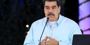 Maduro anuncia reapertura total de frontera con Colombia.