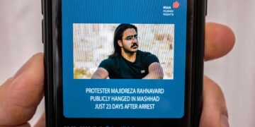 EEUU afirma que el régimen de Irán 'tiene miedo de su propio pueblo'.
