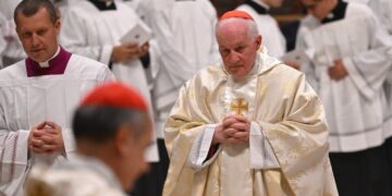 Cardenal Ouellet denuncia presunta difamación por agresión sexual.