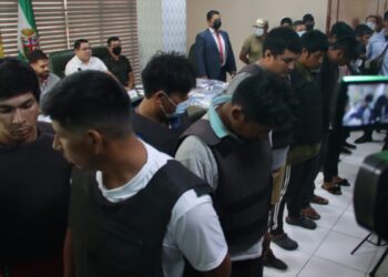 Los aprehendidos fueron enviado a la FELCC. Foto: Ministerio de Gobierno.