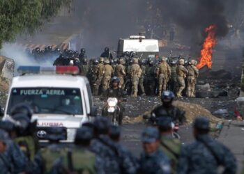 Militares intervienen movilizaciones durante la crisis entre 2019 y 2020. Foto: APG.
