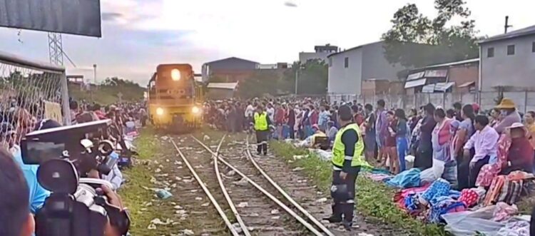 Ferroviaria Oriental anuncia acciones legales por asentamiento de ‘mañaneros’ en los rieles