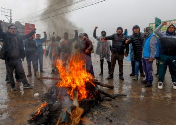 Aumentan a ocho los muertos en Perú tras una semana de protestas.