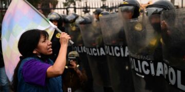 Las protestas en Perú dejan ya 14 muertos tras sumar seis en un solo día.