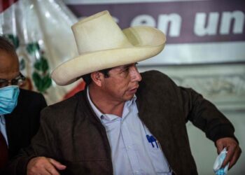 Justicia decide sobre prisión de Castillo en un Perú en zozobra.
