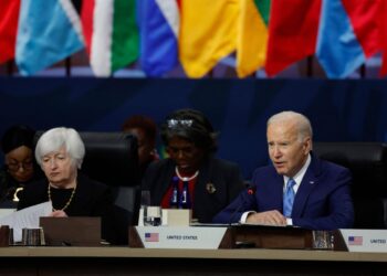 Biden pide incorporar a Africa al G20 y planea visitar el continente.
