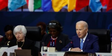 Biden pide incorporar a Africa al G20 y planea visitar el continente.