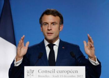 Macron quiere hablar con Putin sobre ataques con drones.