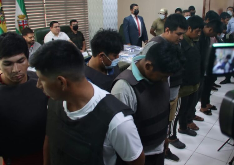 Suman 16 los detenidos por avasallamientos en Santa Cruz.