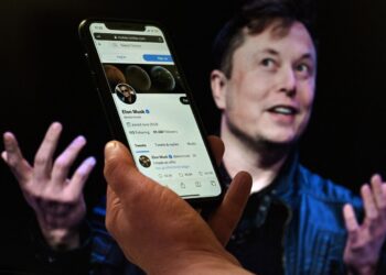 Usuarios de Twitter a favor de que Musk cese de dirigir la plataforma.
