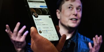 Usuarios de Twitter a favor de que Musk cese de dirigir la plataforma.