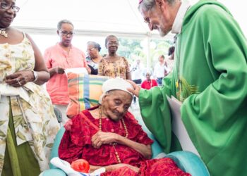 El Vaticano sanciona a un exobispo de Guayana Francesa.