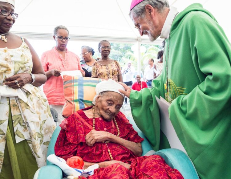 El Vaticano sanciona a un exobispo de Guayana Francesa.
