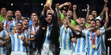 Gobierno de Argentina declara fiesta nacional por la Copa Mundial.