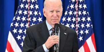Biden tilda de 'vergonzosa' el bloqueo en la Cámara de Representantes.