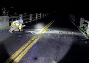 Al menos dos muertos por el terremoto de 6,4 que sacudió California.