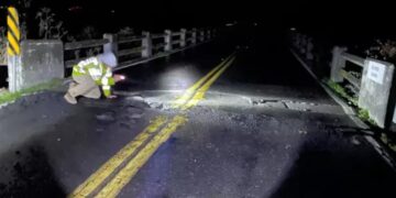 Al menos dos muertos por el terremoto de 6,4 que sacudió California.