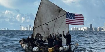 EEUU finaliza búsqueda de nueve migrantes desaparecidos en naufragio.