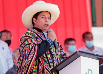 ¿Por qué el depuesto Castillo genera lealtad y repudio en Perú?