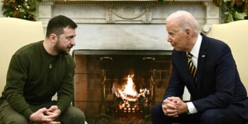Biden promete aumentar el apoyo a Ucrania en la reunión con Zelenski