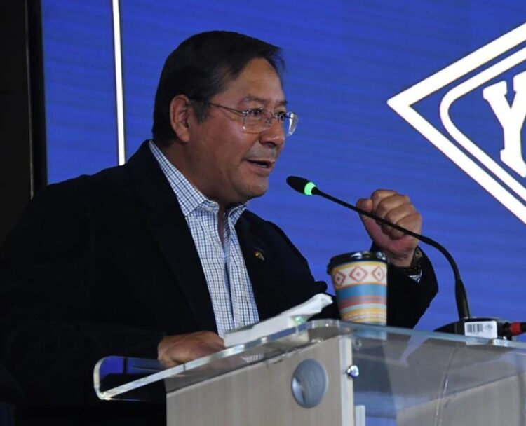 El presidente Luis Arce, durante un acto oficial. Foto: ABI.