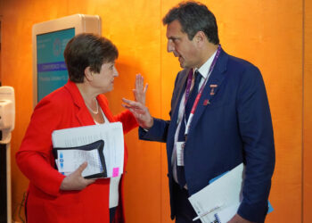 FMI entrega $us 6.000 millones de préstamo a Argentina.
