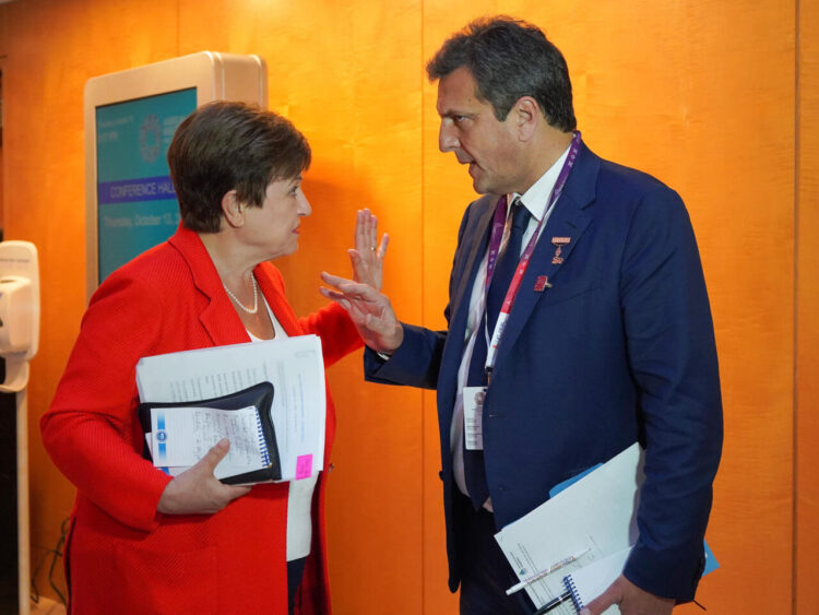FMI entrega $us 6.000 millones de préstamo a Argentina.