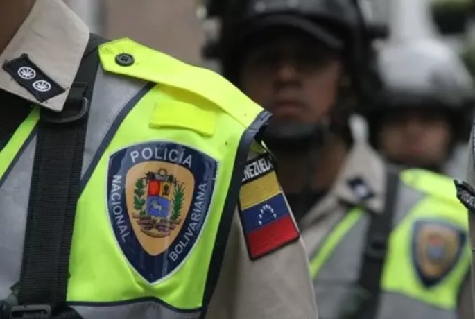 Condenada una mujer a 17 años de cárcel por prostituir a una adolescente.