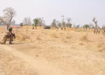 Dos muertos y más de 30 personas secuestradas por bandidos en Nigeria.