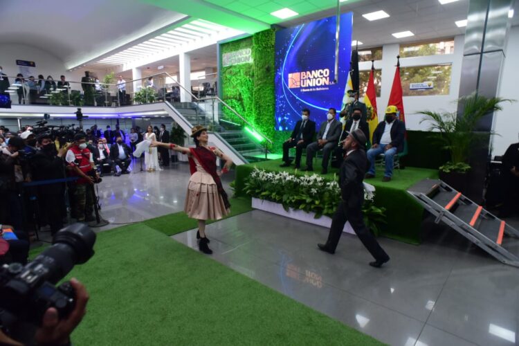 Banco Unión festeja 10 años como entidad pública e inaugura nueva agencia en La Paz