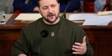 Zelenski asegura que 'no hay alternativa' al suministro de tanques Leopard.
