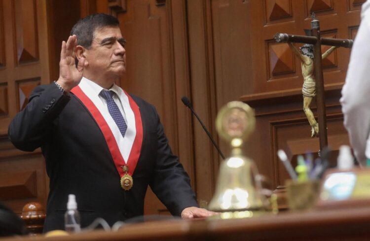 Perú Libre critica que el Williams pueda ejercer funciones de Boluarte.