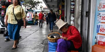 La economía de Perú, un 'edificio antisísmico' ante terremotos políticos.