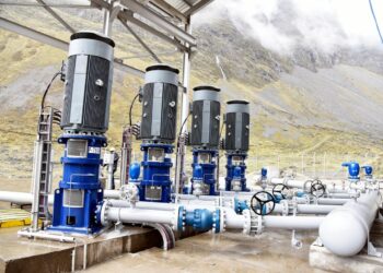 Cortan cables del sistema de bombeo de una represa que suministra agua a La Paz