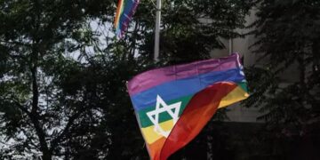 Bloquean la carretera en Tel Aviv para protestar por posturas anti-LGTB.