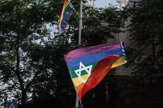 Bloquean la carretera en Tel Aviv para protestar por posturas anti-LGTB.