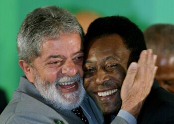 Líderes mundiales lamentan la muerte de Pelé.