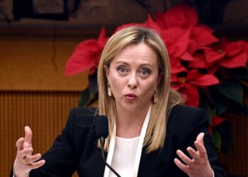 Italia aprueba ley contra las fiestas ilegales con amenaza de cárcel.