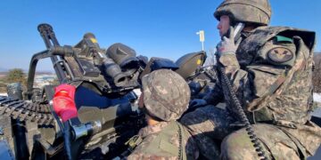 Corea del Norte dispara un misil balístico no identificado.