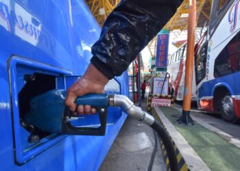 Empresarios temen desabastecimiento de combustible. Foto: APG