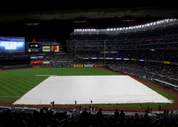 La lluvia obliga a posponer para el martes partido de playoffs entre Yankees y Guardianes