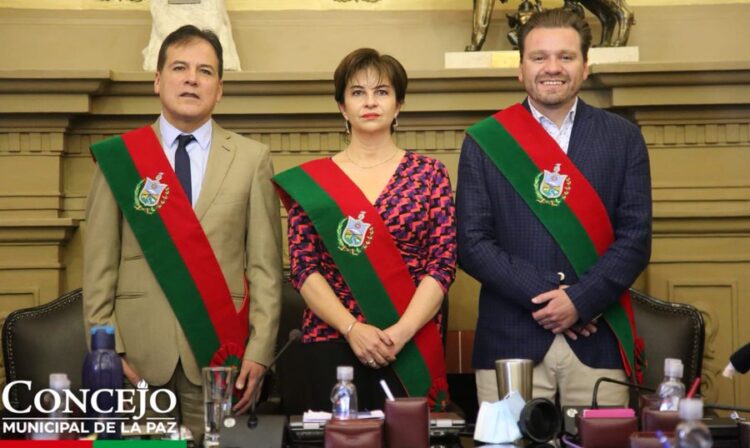 Javier Escalier, Yelka Maric y Óscar Sogliano. Foto: Concejo La Paz