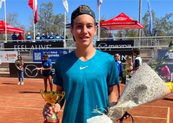El tenista boliviano Terrazas es campeón Sub-16 en Chile