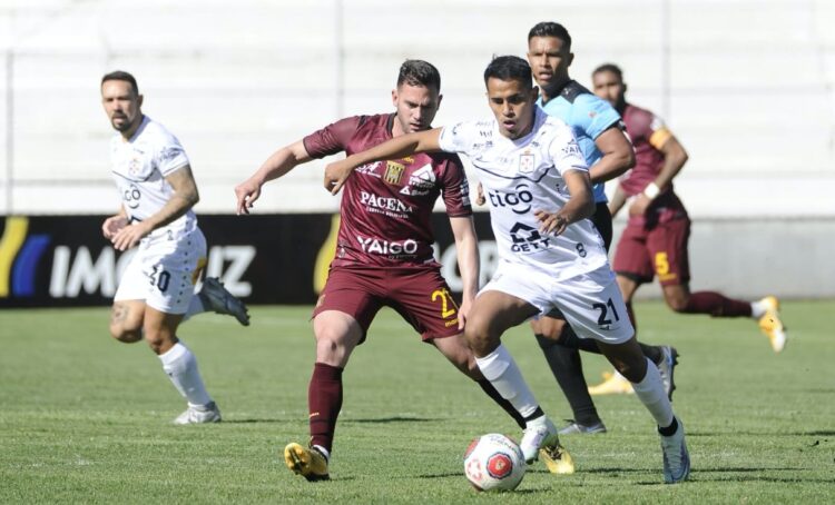 The Stronges golea a Real, logra su octava victoria al hilo y es líder del Clausura