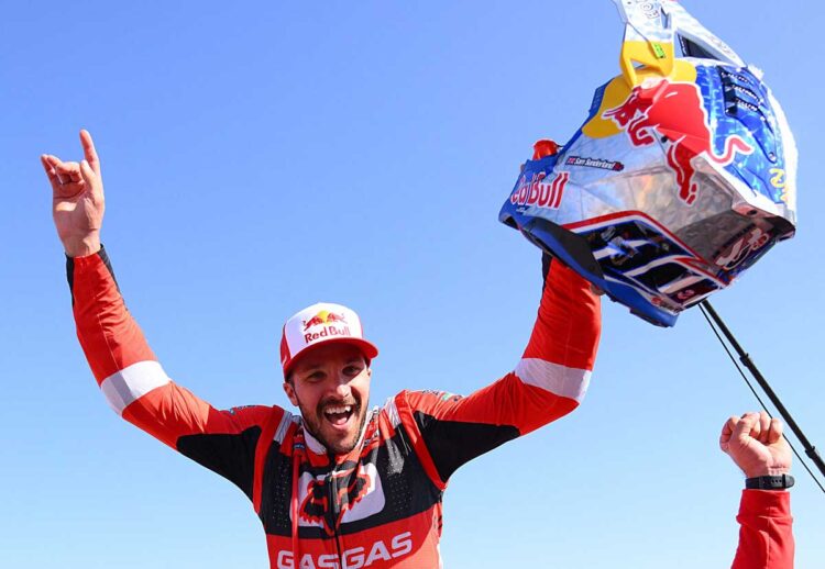 Británico Sunderland gana el Dakar 2022 en motos