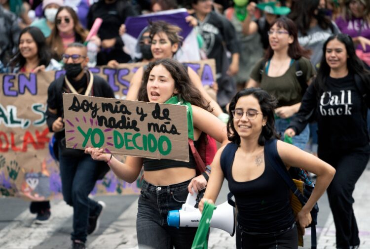 El Senado de México retira una iniciativa para despenalizar el aborto en todo el país