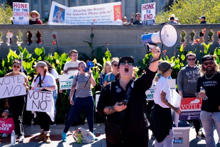 El aborto moviliza a una nueva generación de activistas en Kentucky