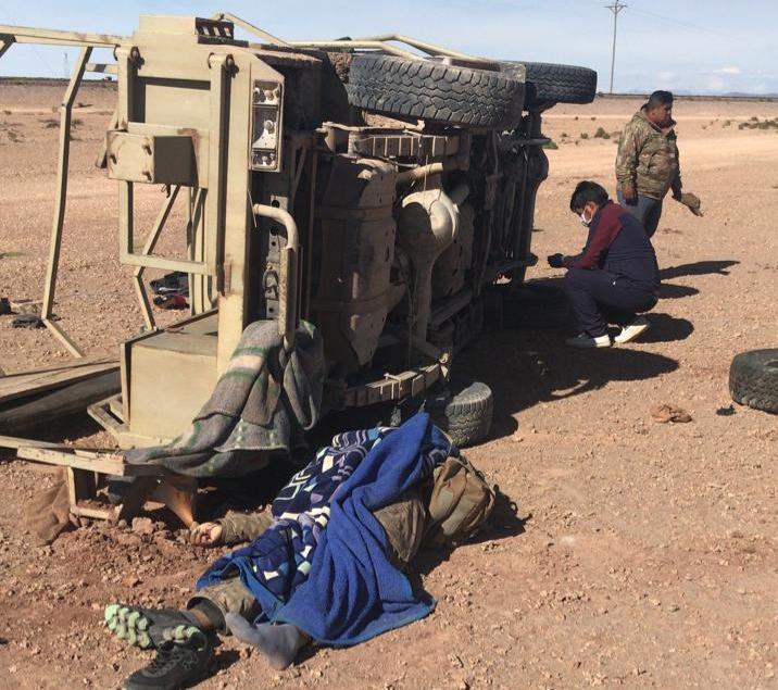 Contrabandistas provocan accidente de vehículo militar y causan la muerte de un efectivo