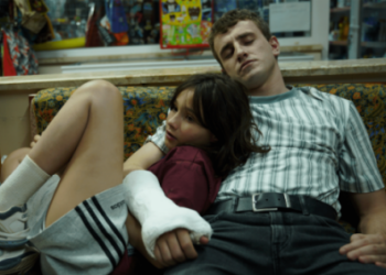Una escena del filme 'Aftersun', primer largometraje de Charlotte Wells y ganador de un premio en Cannes 2022, Foto: Gatopardo.