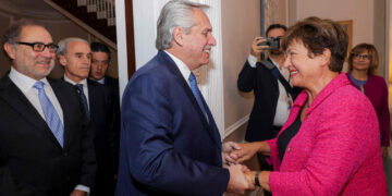 Fernández advierte del ‘regreso de las posiciones extremas’ y de ‘lo peor del fascismo’